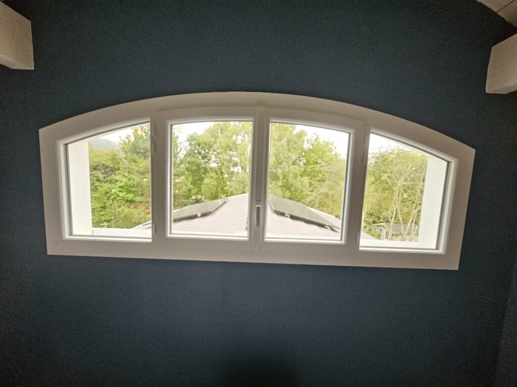 Fenetre PVC Blanc cintrée
